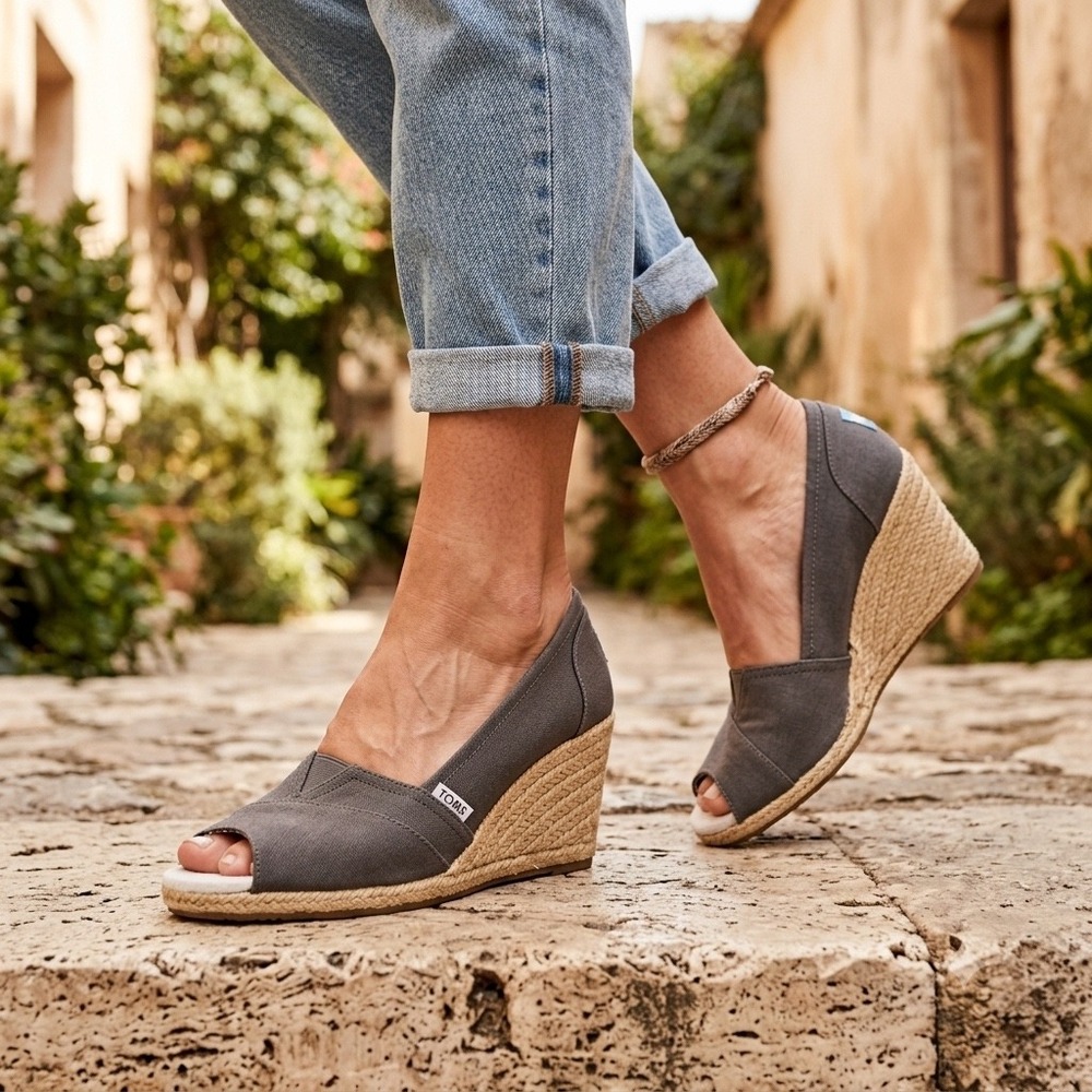 TOMS Womens Charcoal Gray Canvas Peep Toe Espadrille Wedge Sandals Size 10